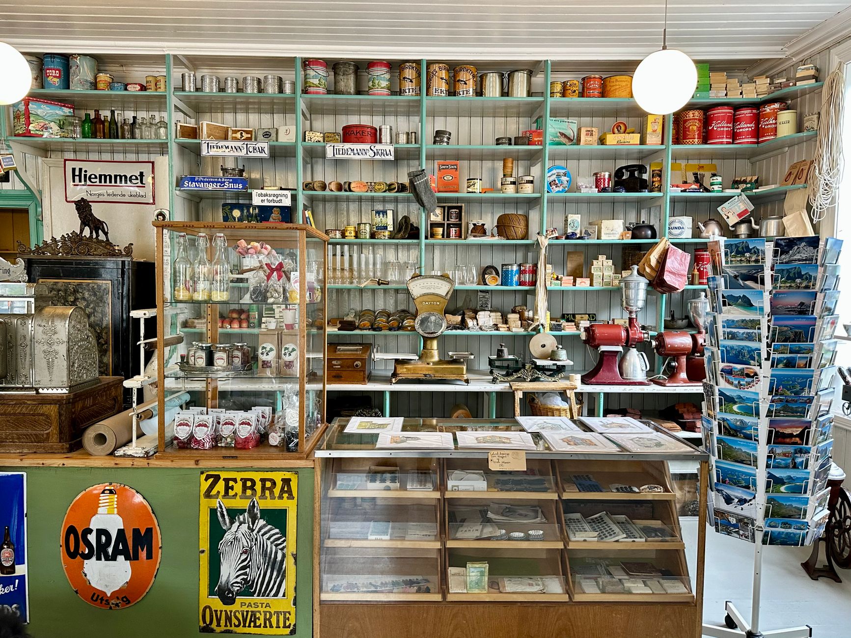 Charming vintage general store interior with stocked shelves and old-fashioned decor.